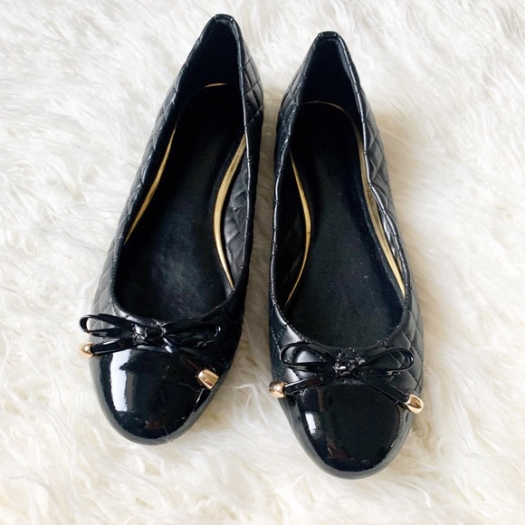 Banana Republic Shoes - Banana Republic black flat shoes Sz 9